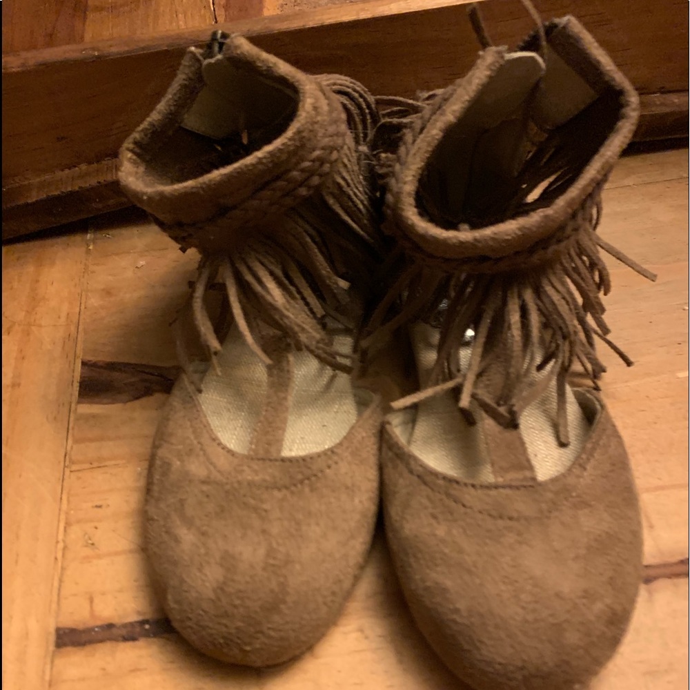 Girls sandals